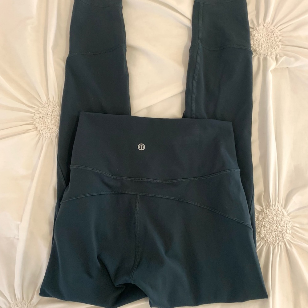 lulu lemon in movement leggings